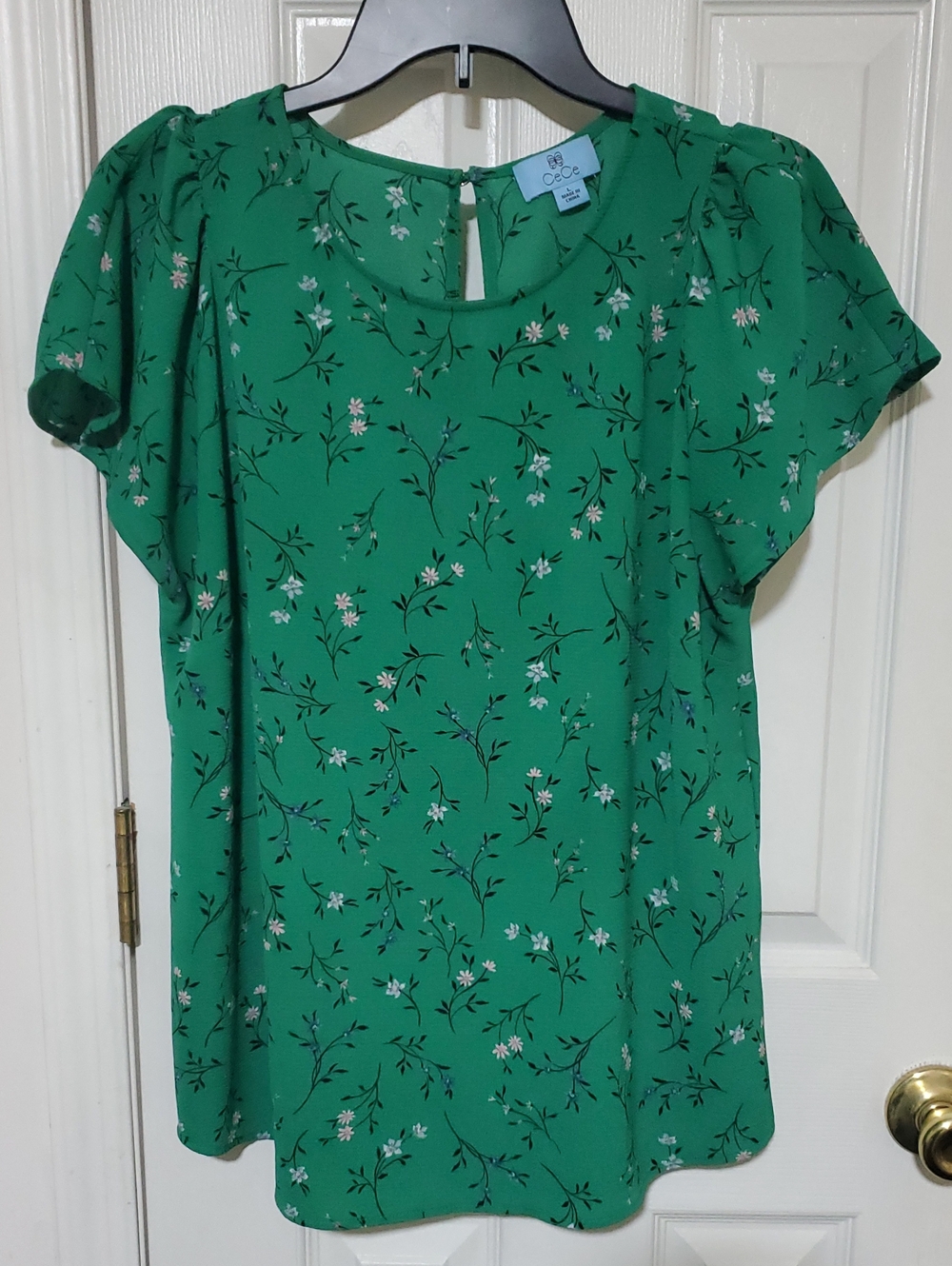 EUC CeCe Blouse , Size Large